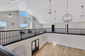 Interior - Massive Gathering Home with Ballroom - Sleeps 32+ (Meridian)