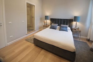 3 chambres, fer et planche à repasser, Wi-Fi, draps fournis