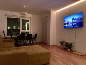 TV - Central luxury apartment close to Prater / Messe / WU (Leopoldstadt)