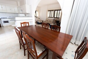 Deluxe Villa, Pool Access | In-room dining