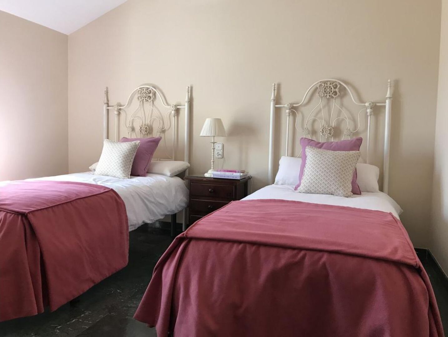 3 bedrooms, iron/ironing board, travel cot, free WiFi