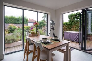 Apartment | In-room dining