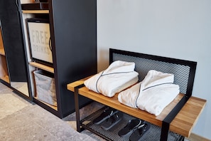 Articles gratuits dans le mini-bar, coffres-forts dans les chambres
