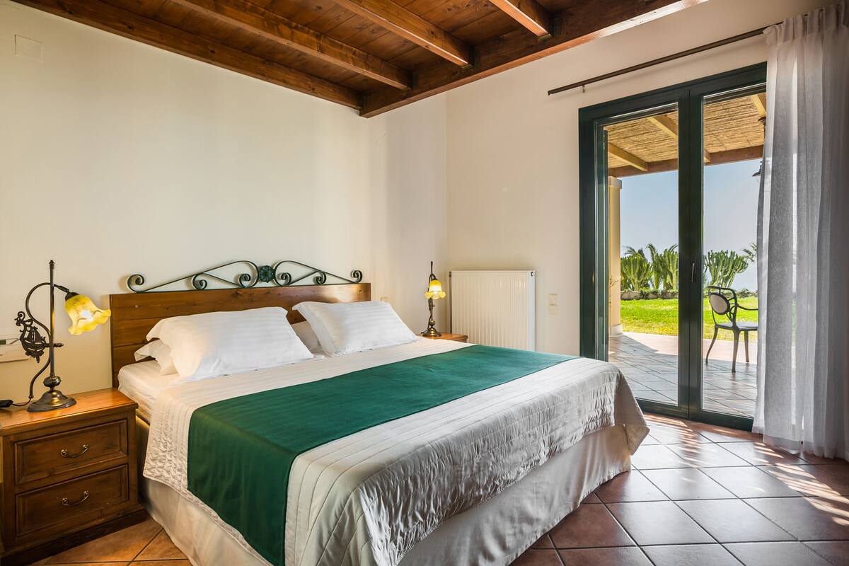 Family Villa, 2 Bedrooms, Sea View | 1 bedroom, premium bedding, individually decorated