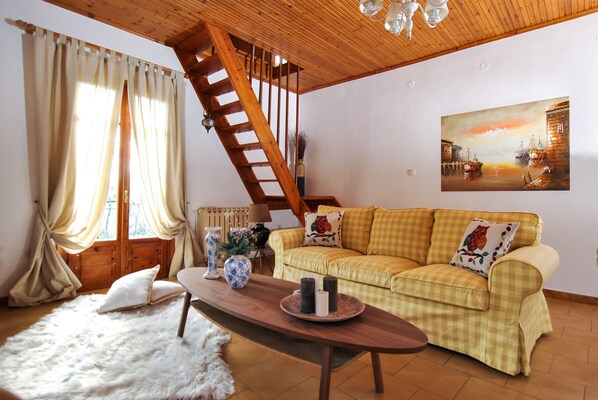 Interior - La nonna Efrosini (Kefalonia)