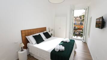 Quarto triplo | Escrivaninha, ferros/tábuas de passar roupa, Wi-Fi de cortesia