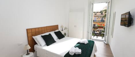 Tremannsrom | Skrivebord, strykejern/-brett, wi-fi (inkludert) og sengetøy