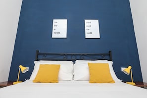 Standard-Doppelzimmer | Schreibtisch, Bügeleisen/Bügelbrett, kostenloses WLAN, Bettwäsche