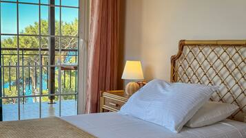 Superior Apartment, 3 Bedrooms, Balcony, Sea View | Individually decorated, individually furnished, soundproofing, free WiFi