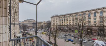 Antique Art Apartment at Khreschatyk