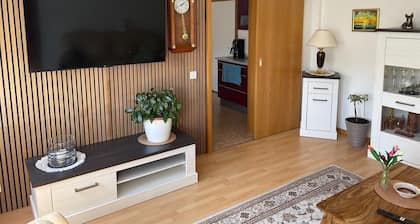 Holiday apartment - private room at the Ginkgo tree