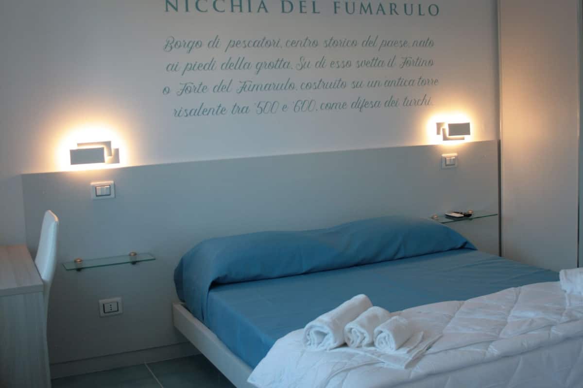Comfort Double Room, Accessible (Nicchia del Fumarolo) | Premium bedding, down comforters, individually decorated, desk