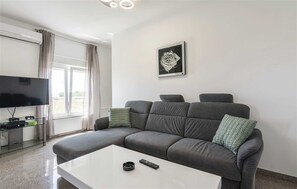 TV, fireplace - Luxury Villa Panorama with rooftop pool (Zadar)
