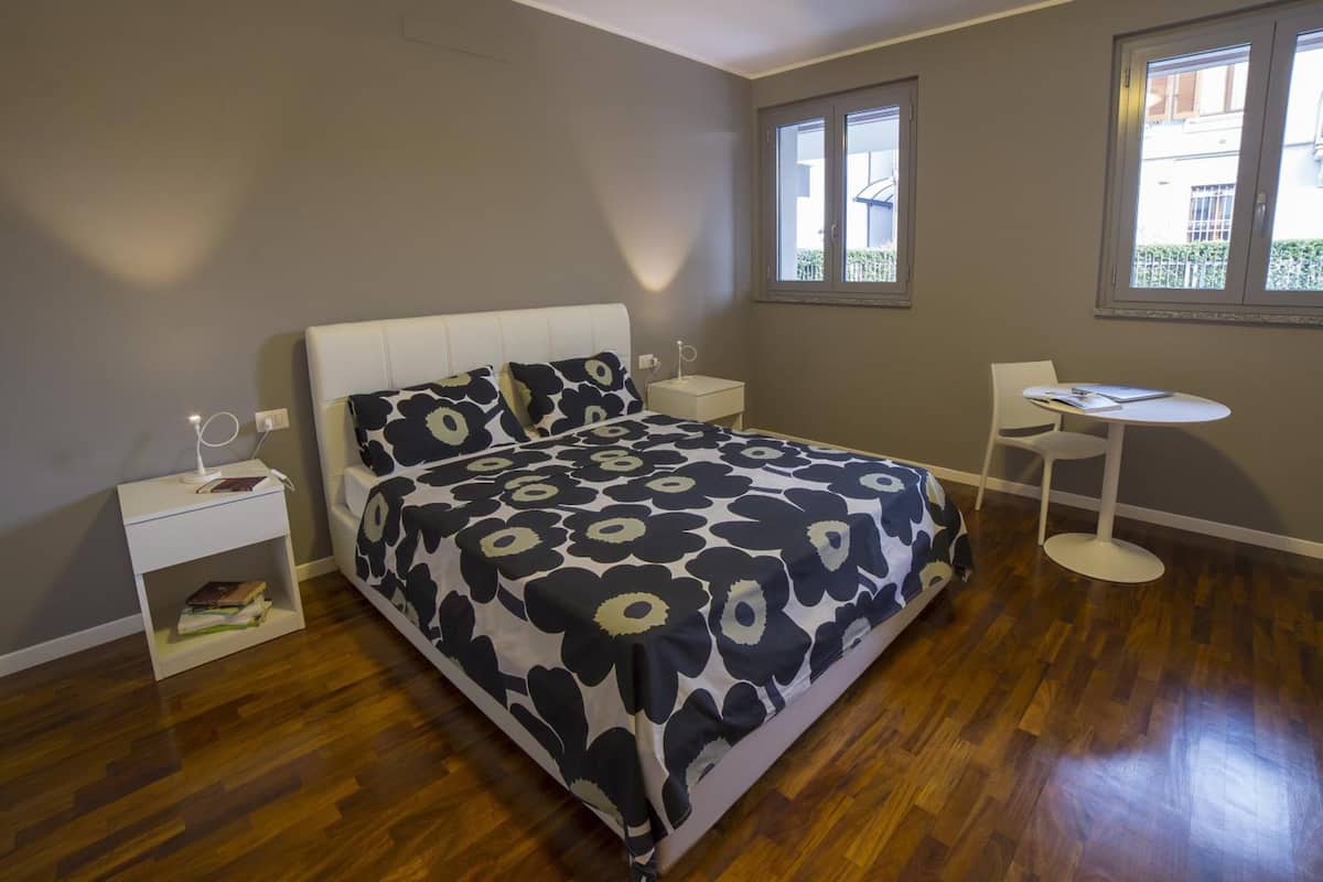 Premium bedding, down comforters, iron/ironing board, WiFi (free)