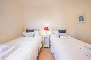 2 Schlafzimmer, Bügeleisen/Bügelbrett, WLAN, Bettwäsche