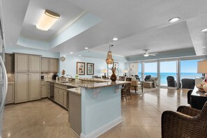 Microonde, lavastoviglie, macchina per tè/caffè, tostapane