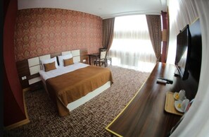 Standard-Doppelzimmer, 1 Doppelbett, Meerblick | Schallisolierte Zimmer, kostenloses WLAN