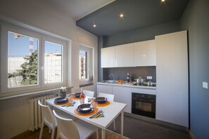 Studio | Private kitchen | Fridge, oven, stovetop, dishwasher