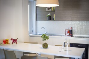 Appartamento, 3 camere da letto | Cucina privata | Frigorifero, forno, piano cottura, lavastoviglie