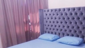 2 bedrooms, iron/ironing board, free WiFi, bed sheets - Jad Airport Luxury Apart Golf Pool (Marrakech)