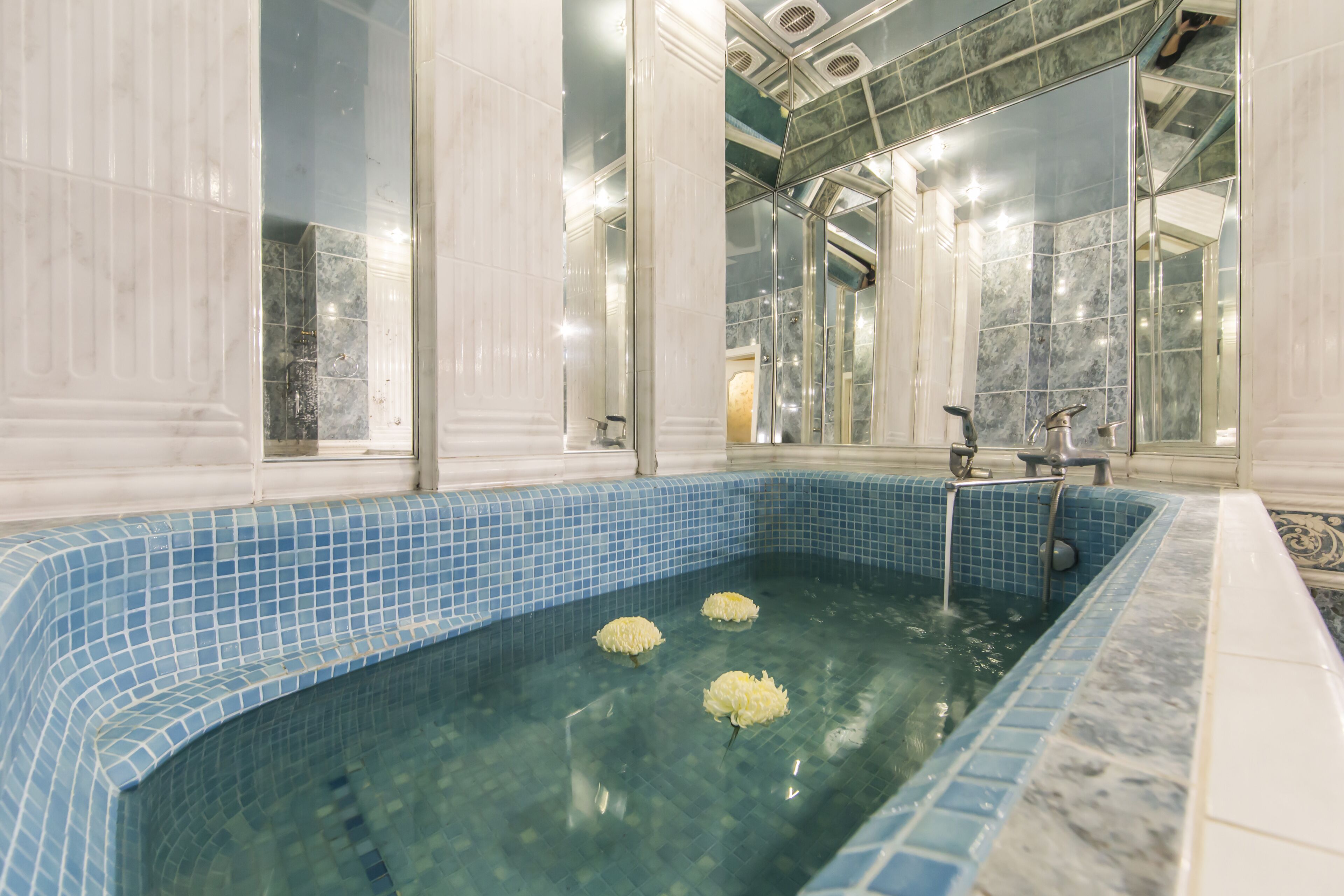 Apartment, 1 Bedroom | Bathroom | Shower, free toiletries, hair dryer, slippers