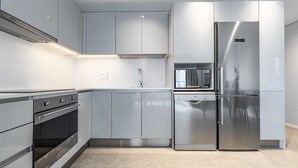 Căn hộ | Bếp riêng | Tủ lạnh, lò vi sóng, lò nướng, máy rửa bát 