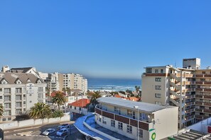 Apartment | City view - 503 The Cosmopolitan Luxury and Views (Cape Town)