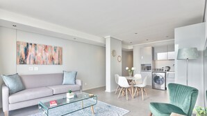 Apartment | Living area - 503 The Cosmopolitan Luxury and Views (Cape Town)