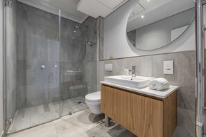 Apartment | Bathroom