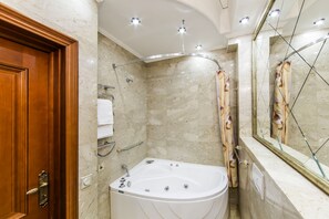 Apartment, 2 Bedrooms | Bathroom | Shower, free toiletries, hair dryer, slippers - Luxurious Classic Apartment Bessarabka (Kyiv)