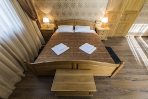 Premium Apartment | 2 bedrooms, iron/ironing board, free WiFi - Magnificent Apartment at Luteranska (Kyiv)