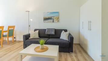 Fernseher, Stereoanlage