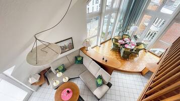 Fernseher, Stereoanlage