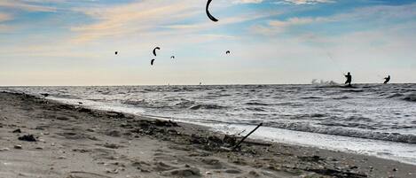 Una spiaggia nelle vicinanze