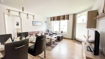 Televisión, reproductor de DVD y estéreo