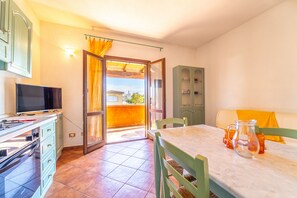 Apartment, 1 Bedroom | Dining room - Appartamenti Il Faro (San Teodoro)