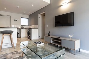 Apartment, 2 Bedrooms | Living room