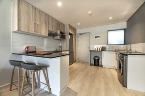 Apartment, 2 Bedrooms | Private kitchen