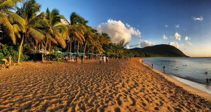 Papaye-merinäköala duplex 4 hengelle Deshaiesissa