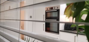 Căn hộ | Bếp riêng | Tủ lạnh, lò vi sóng, lò nướng, bếp nấu