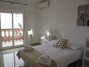 2 slaapkamers, een strijkplank/strijkijzer, wifi, beddengoed
