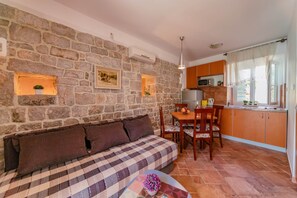 Basic Apartment | Living area - Apartments Bigovo Veljic (Bigovo)