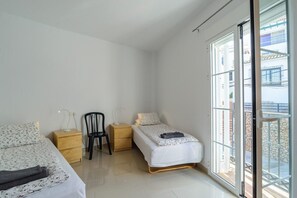 3 chambres, fer et planche Ă repasser, Wi-Fi, draps fournis