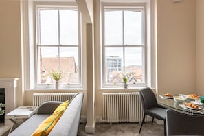Apartamento | Sala de estar | Smart TV