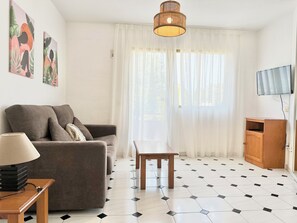 Télévision à écran plat