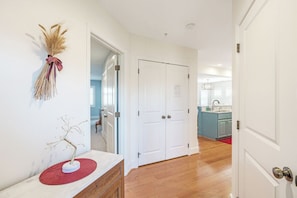 Interior - Wintergreens R322- Mtn Condo/View, Gated Resort, Indoor/Outdoor Pools & Hot Tub (Banner Elk)