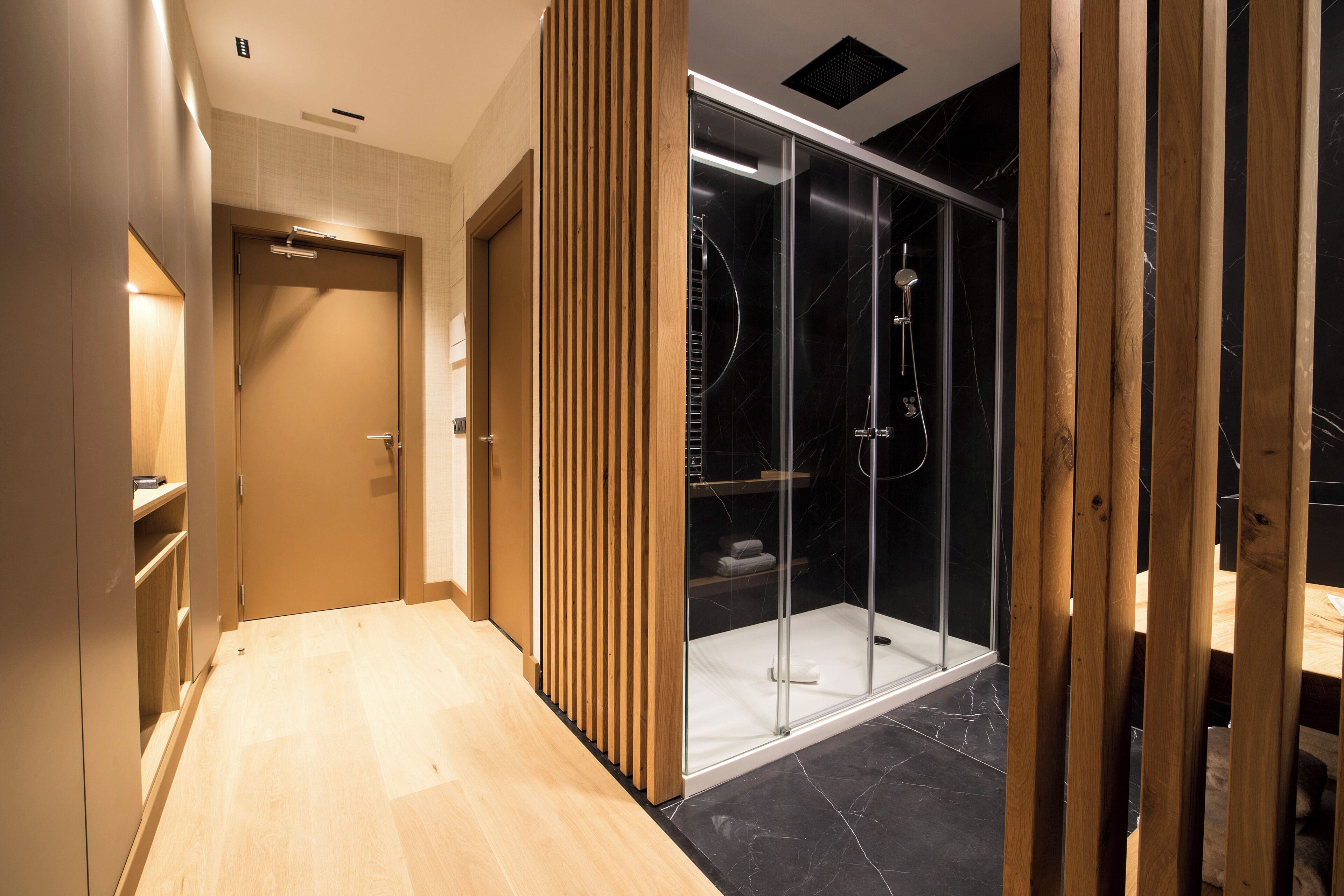 suite (suite del coro) | bathroom | rainfall showerhead, free toiletries, hair dryer, bidet