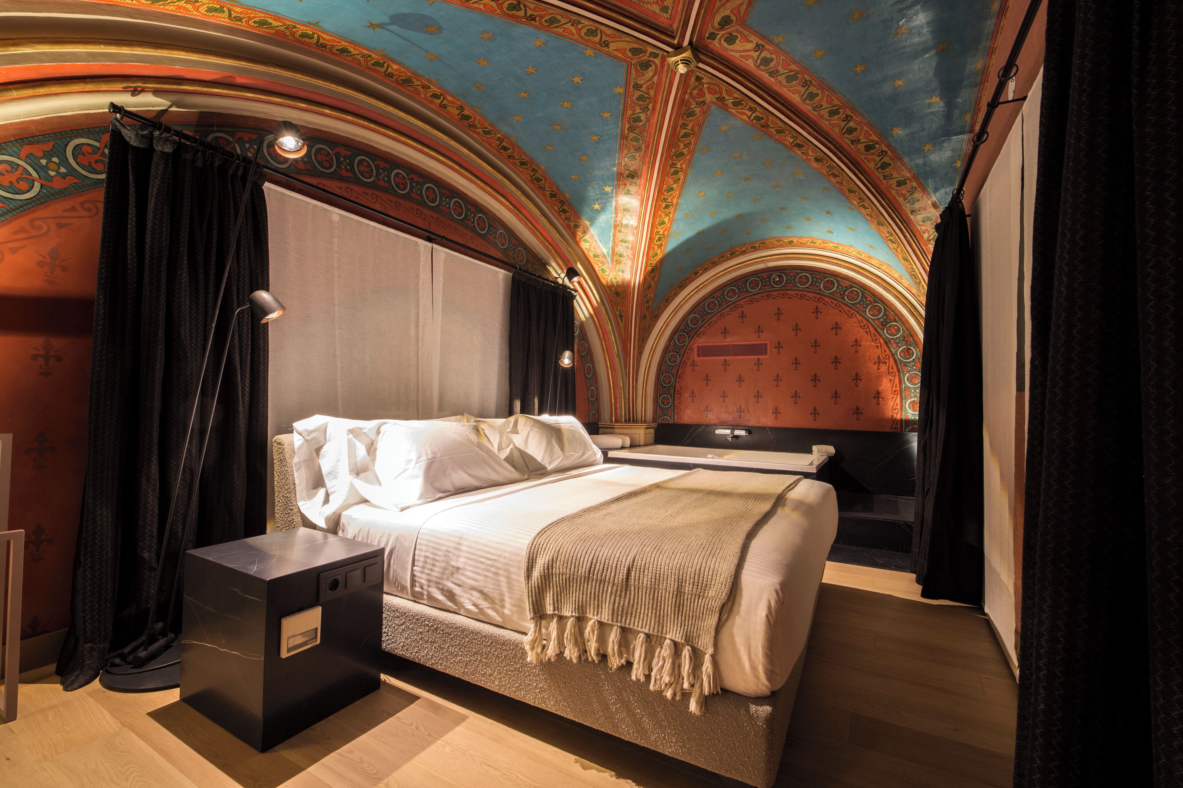 suite (suite del coro) | 1 bedroom, minibar, in-room safe, desk