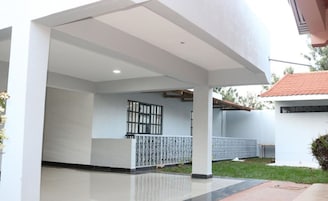 Entrada de la propiedad