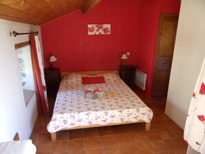 3 slaapkamers, een bureau, gratis wifi